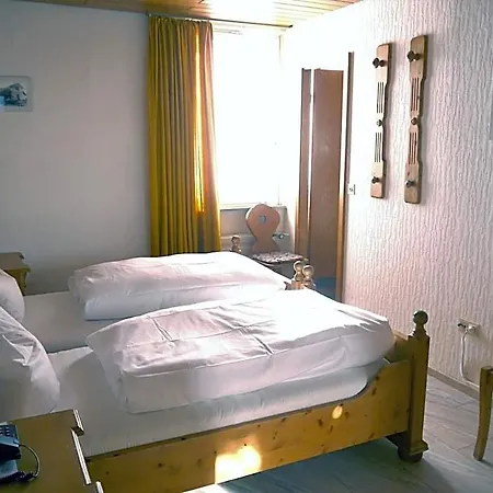 Hotel-gasthof-destille-eisenbahn