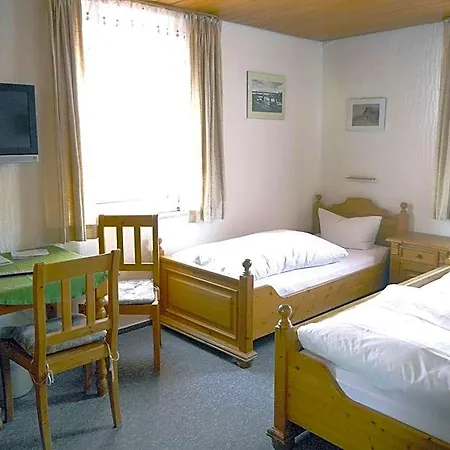 Hotel Hotel-gasthof-destille-eisenbahn