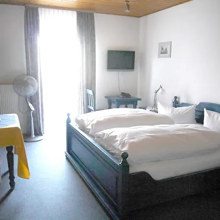 Hotel Hotel-gasthof-destille-eisenbahn