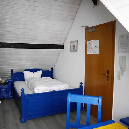 Hotel-gasthof-destille-eisenbahn فندق موسباخ