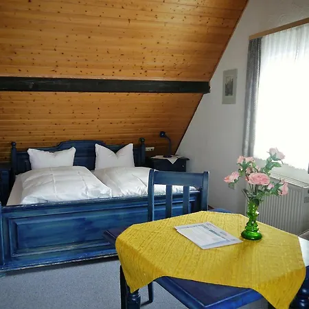 Hotel-gasthof-destille-eisenbahn فندق 2*