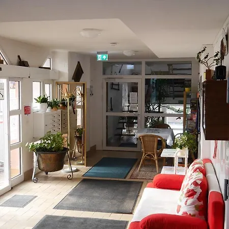 Hotel-gasthof-destille-eisenbahn موسباخ