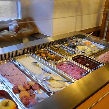 Hotel-gasthof-destille-eisenbahn 2*